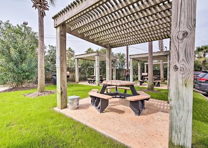 Galveston Condo With Oceanfront Views And 2 Pools