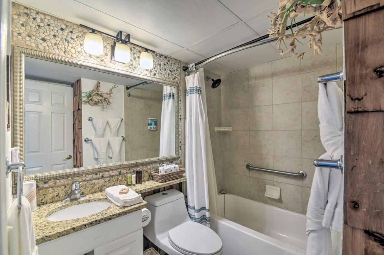 Apartment With Oceanfront Views And 2 Pools Galveston